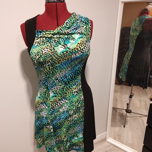 Adorable Asymmetric Midi Dress - Picture 4 of 5